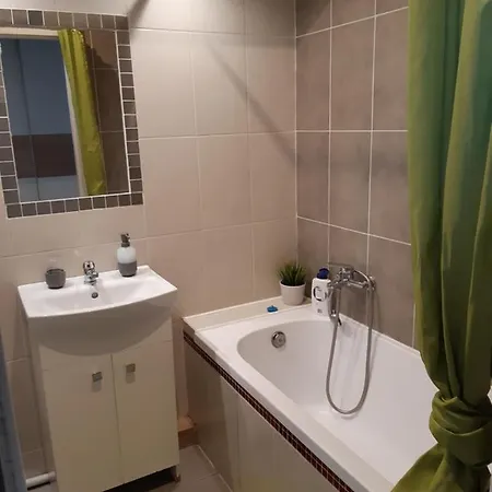 City Studio * Ζεστοκόβα